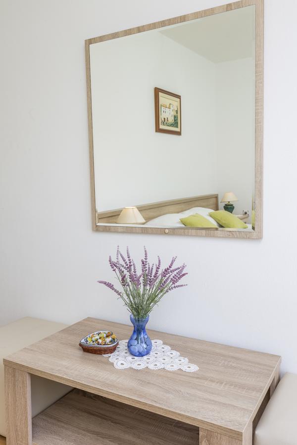 חוואר Apartmani Luna מראה חיצוני תמונה