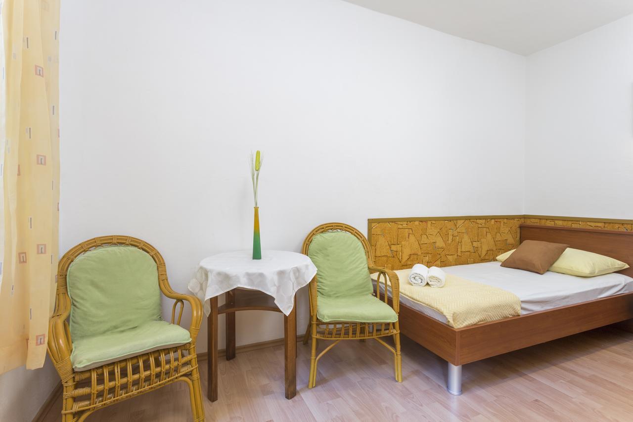 חוואר Apartmani Luna מראה חיצוני תמונה