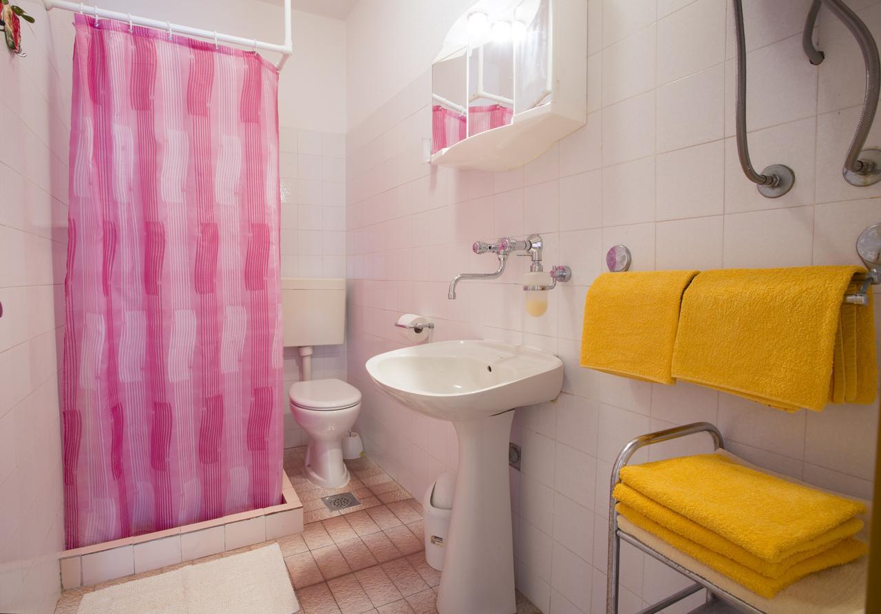 חוואר Apartmani Luna מראה חיצוני תמונה