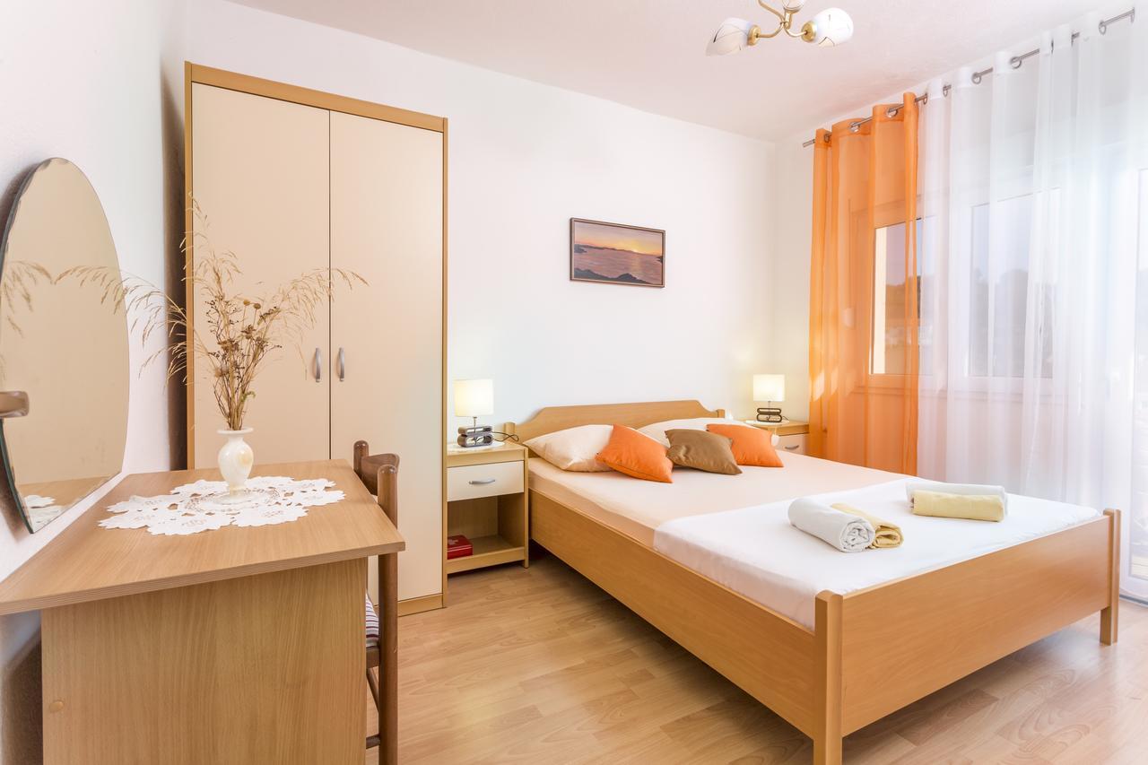 חוואר Apartmani Luna מראה חיצוני תמונה