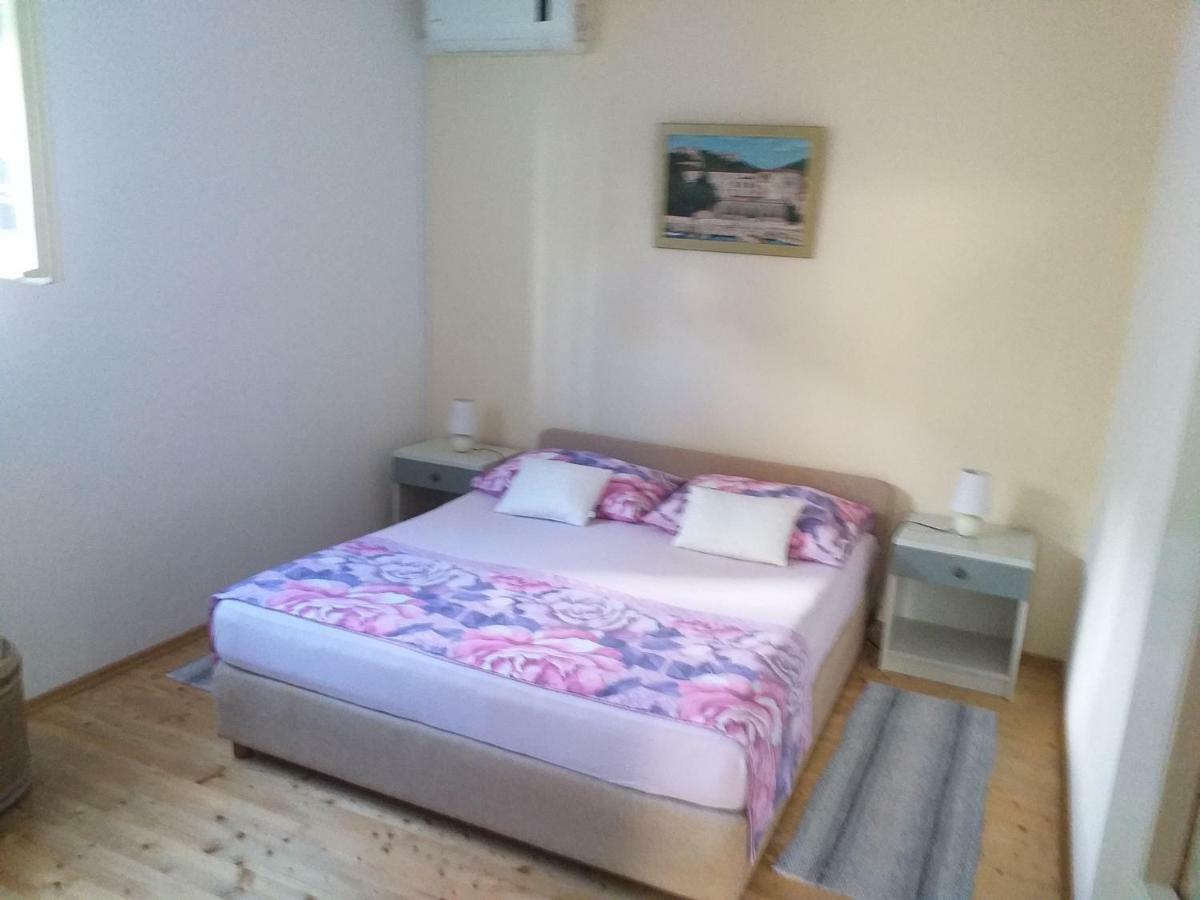 חוואר Apartmani Luna מראה חיצוני תמונה