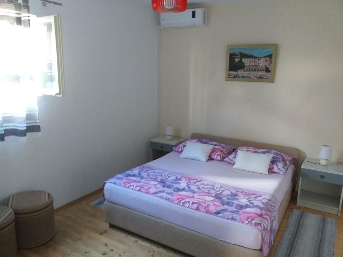 חוואר Apartmani Luna מראה חיצוני תמונה