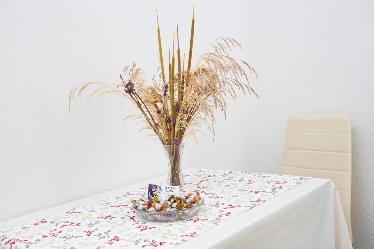חוואר Apartmani Luna מראה חיצוני תמונה